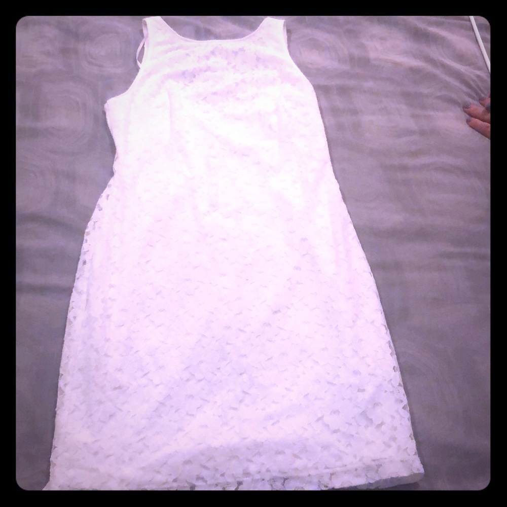 White embroidered dress w/ lining